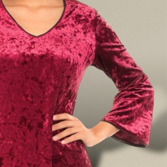 S Levine Crushed Velour Fit & Flare Top Cranberry V-neck Festive Bell Sleeve SM - Picture 8 of 13